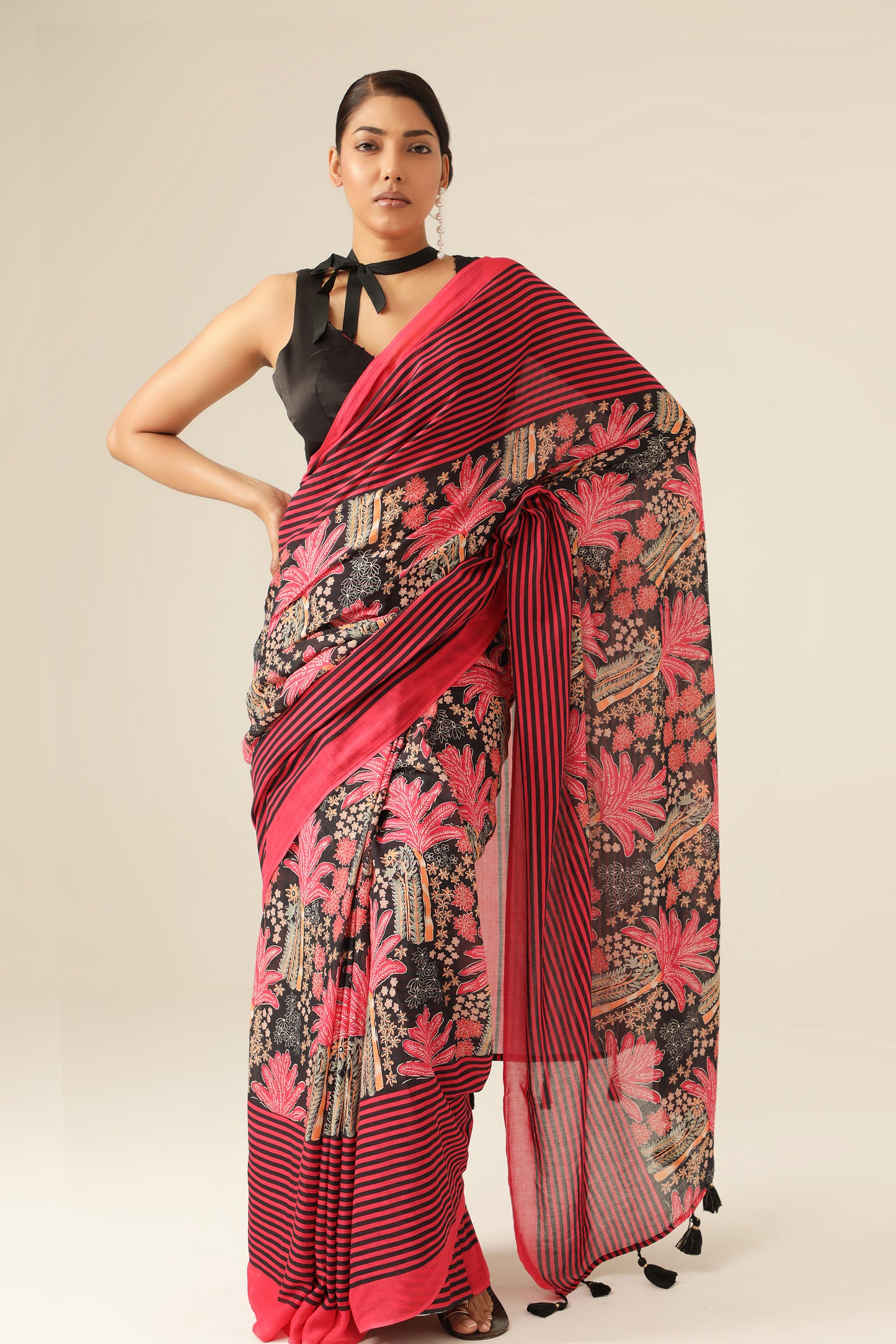 WINE TROPICAL MOTIF SAREE