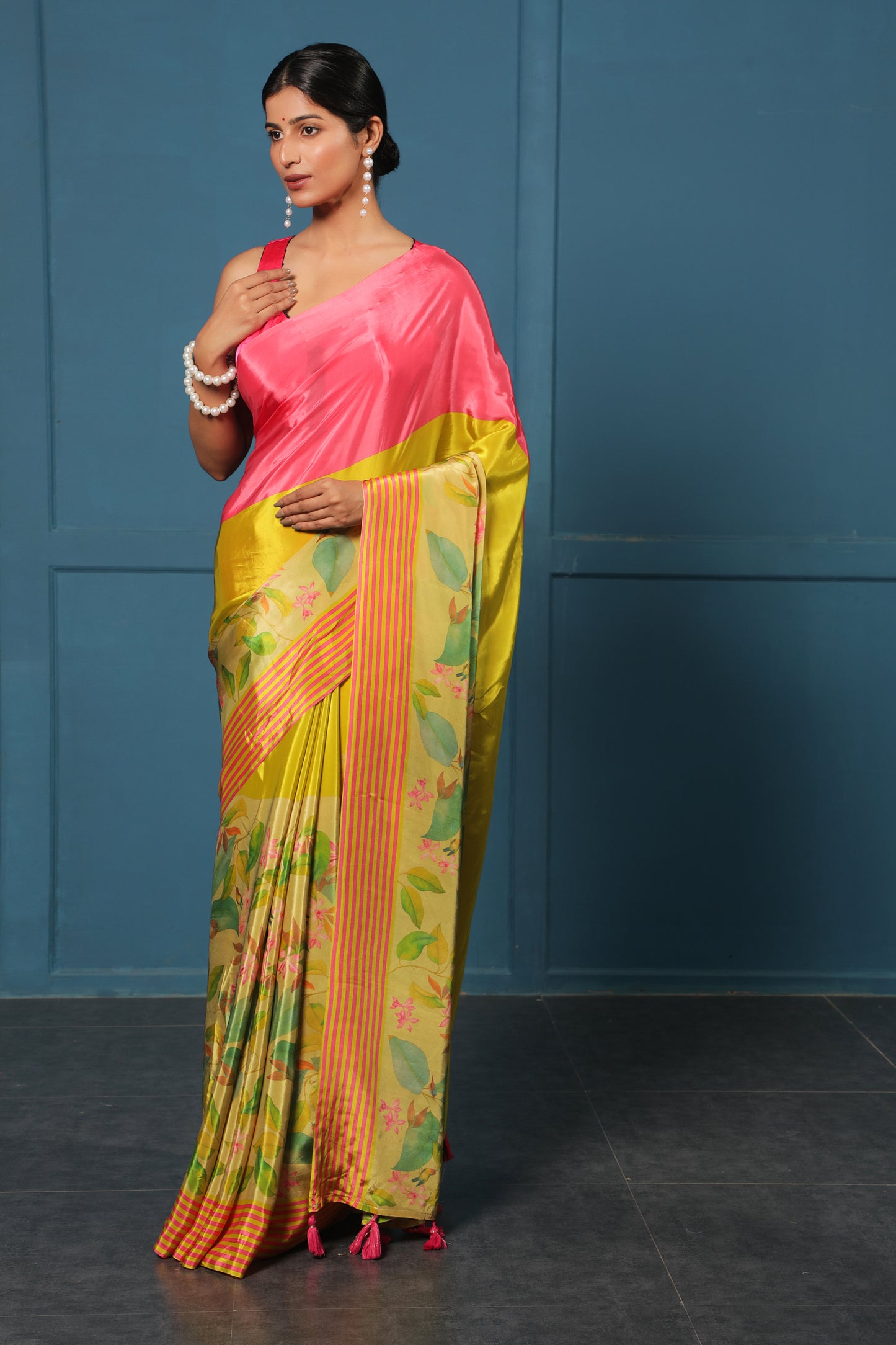 CONTRAST PASTEL VINE SAREE