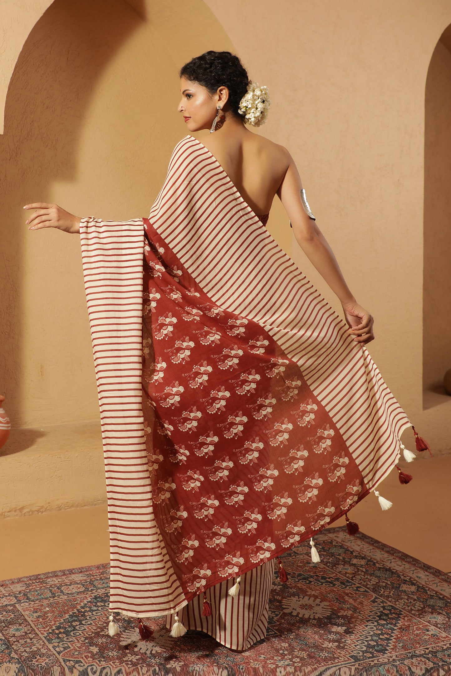 STRIPED RHYTHM SAREE