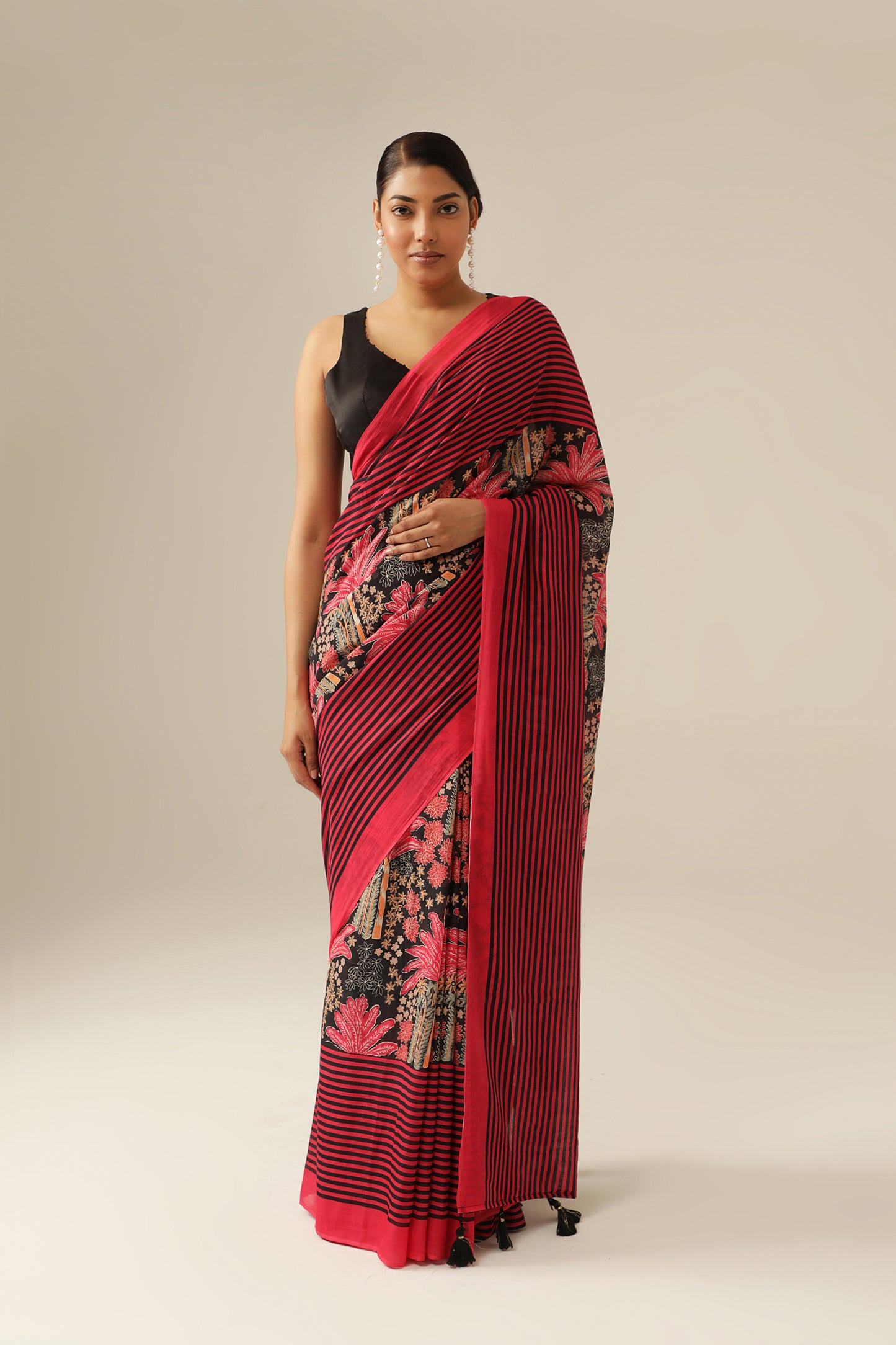 WINE TROPICAL MOTIF SAREE
