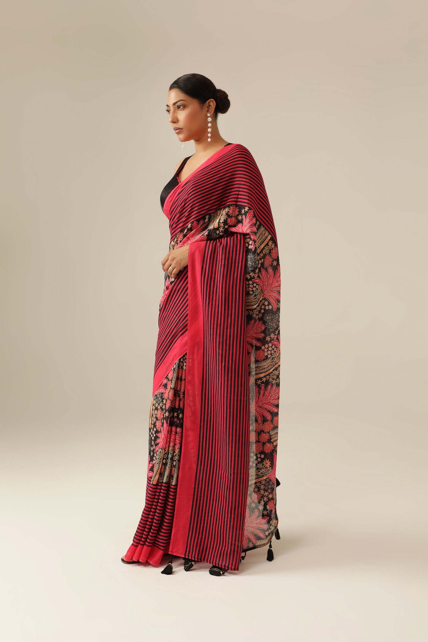 WINE TROPICAL MOTIF SAREE