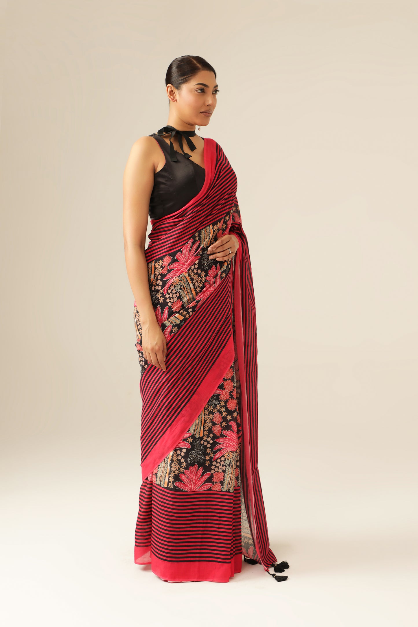 WINE TROPICAL MOTIF SAREE