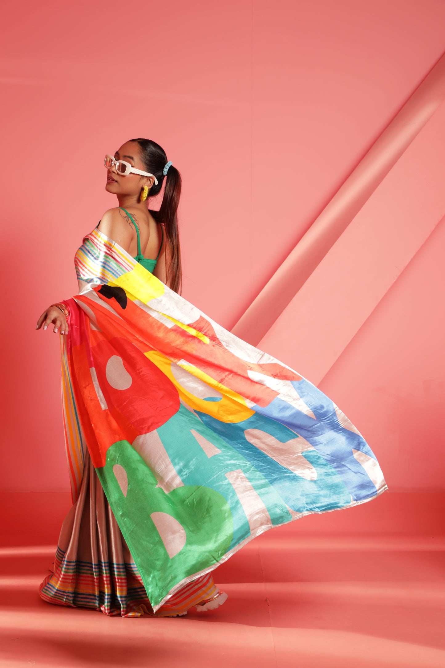 DONÕT LOOK BACK SAREE