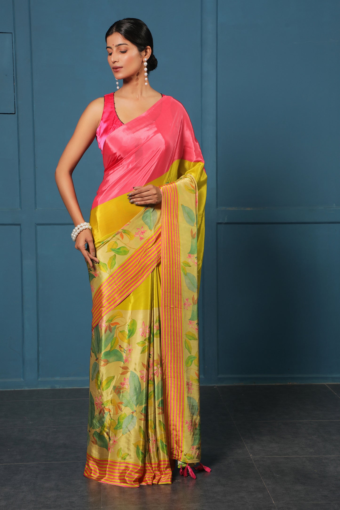 CONTRAST PASTEL VINE SAREE