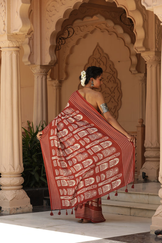 ECHOES OF TRADITION SAREE